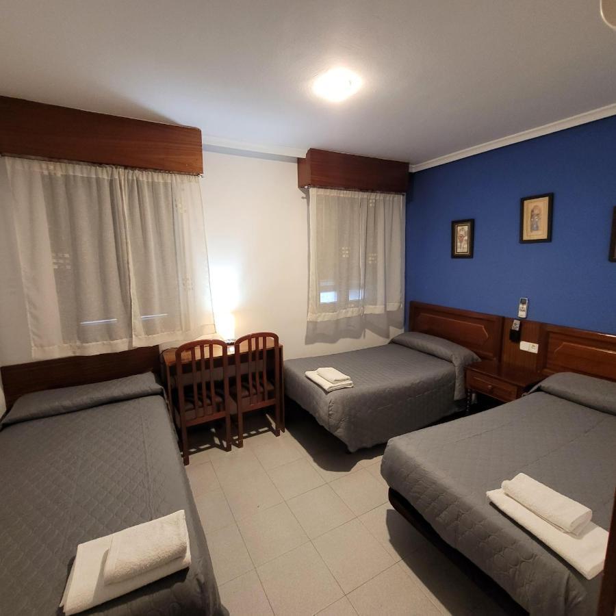 Hostal Pan America Madrid Bagian luar foto