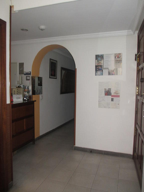 Hostal Pan America Madrid Bagian luar foto