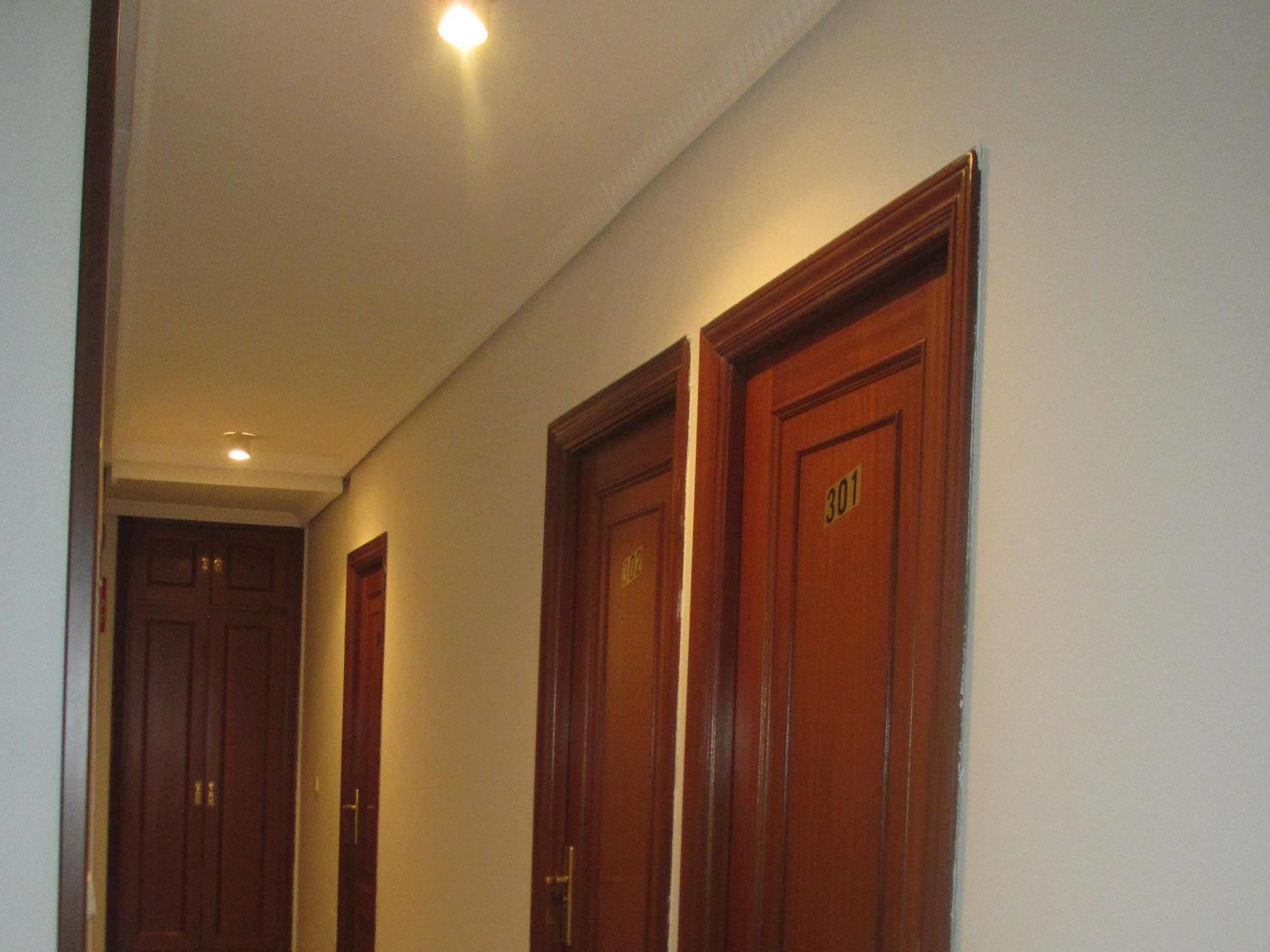 Hostal Pan America Madrid Bagian luar foto